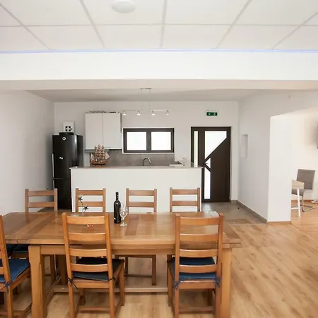 Zrinka **** Villa *