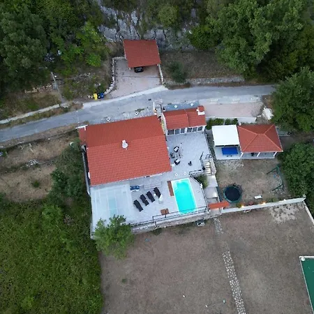 Vila Zrinka **** Svinisce
